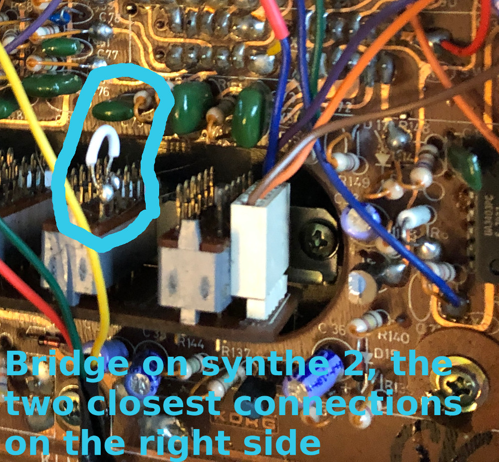 Picture showing the bridge on Synthe 2 shorting the right two pins closest to you